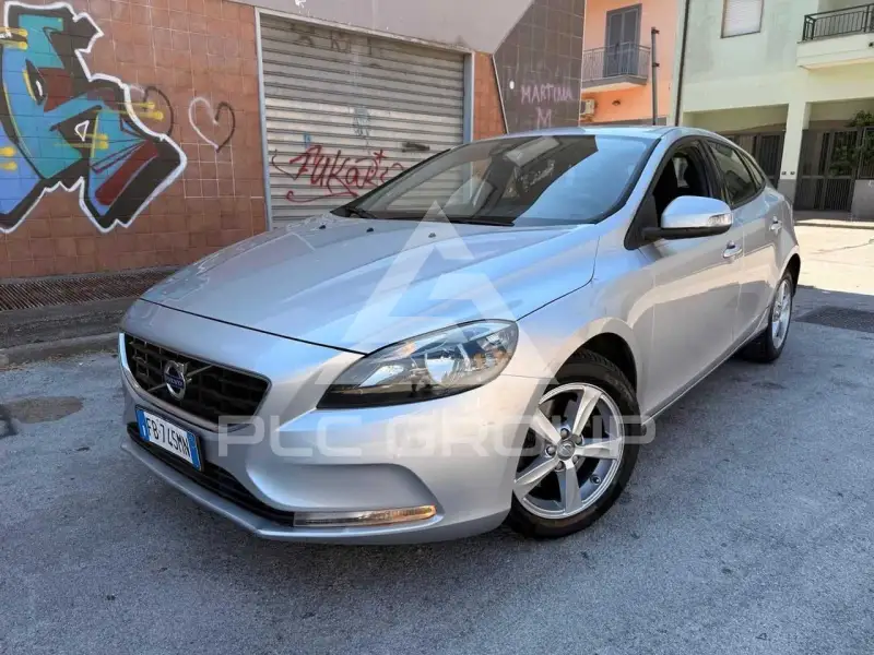 2016 Volvo V40