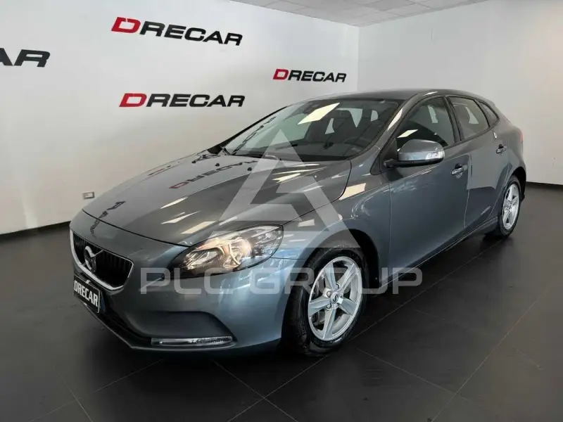 2016 Volvo V40