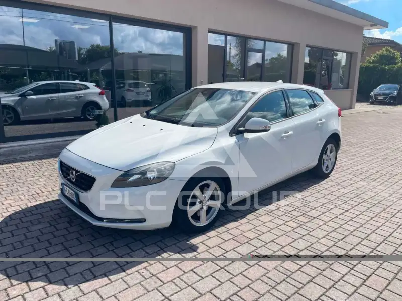 2016 Volvo V40