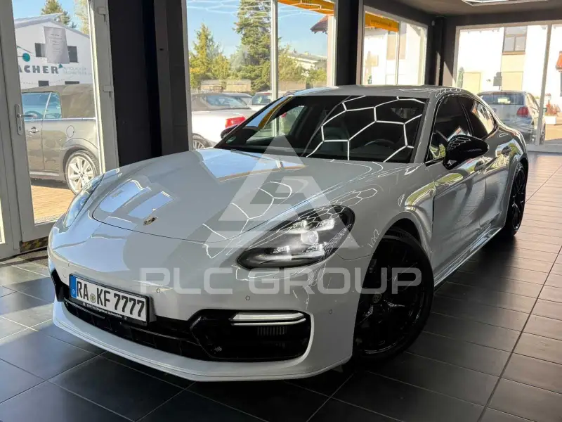 2016 Porsche Panamera