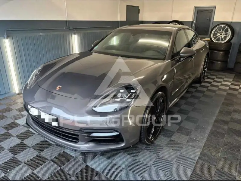 2016 Porsche Panamera