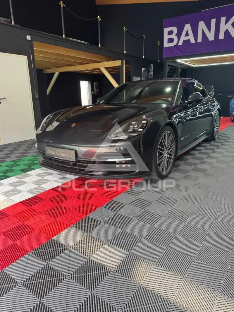 2016 Porsche Panamera