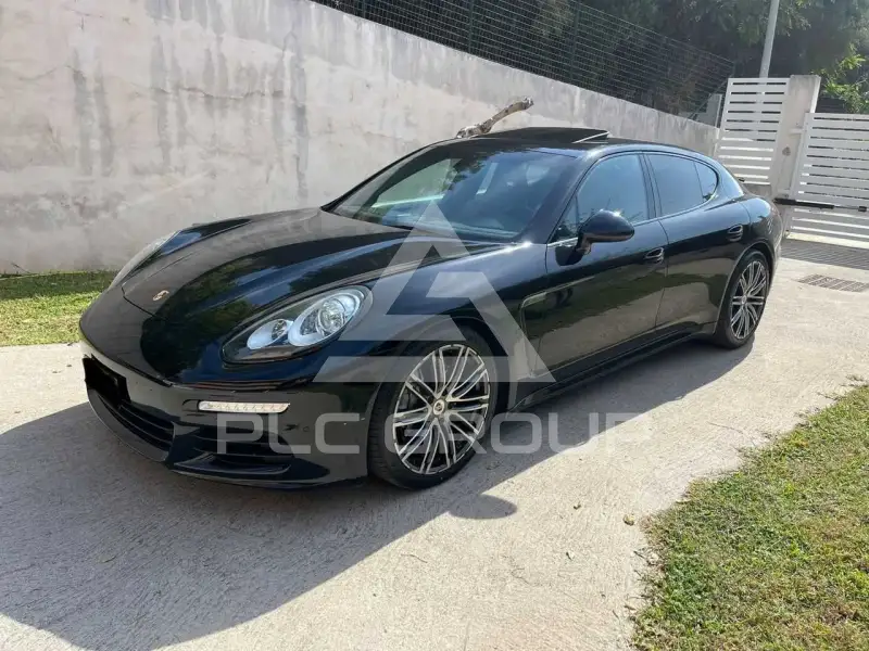 2016 Porsche Panamera