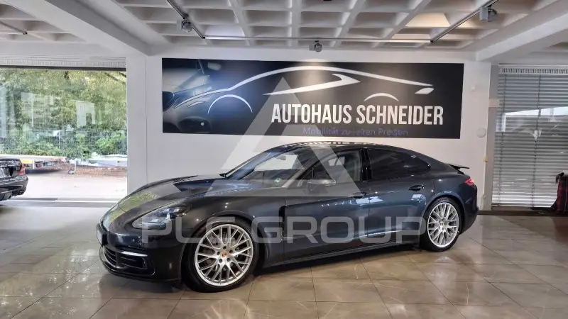 2016 Porsche Panamera