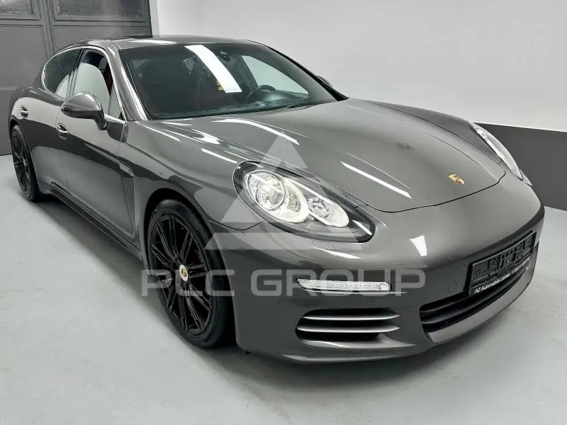 2016 Porsche Panamera