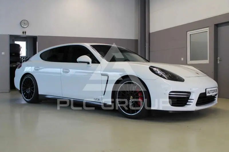 2016 Porsche Panamera