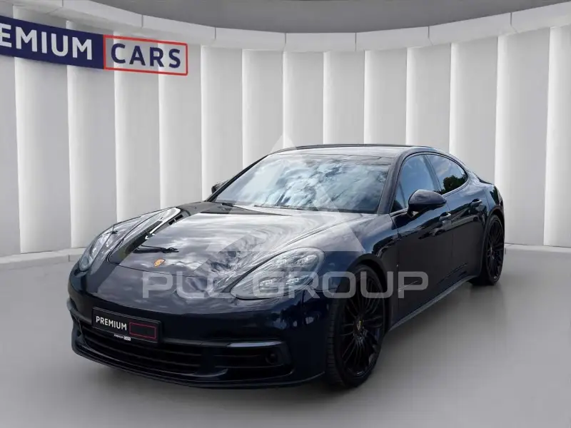 2016 Porsche Panamera