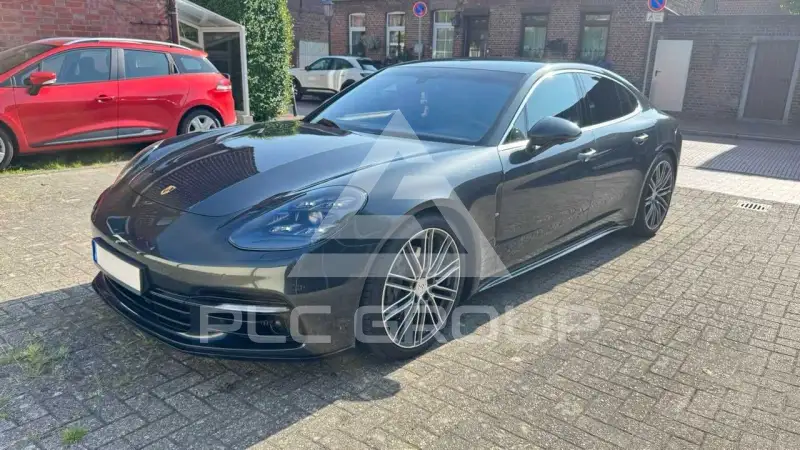 2016 Porsche Panamera