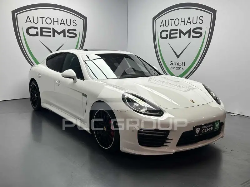 2016 Porsche Panamera