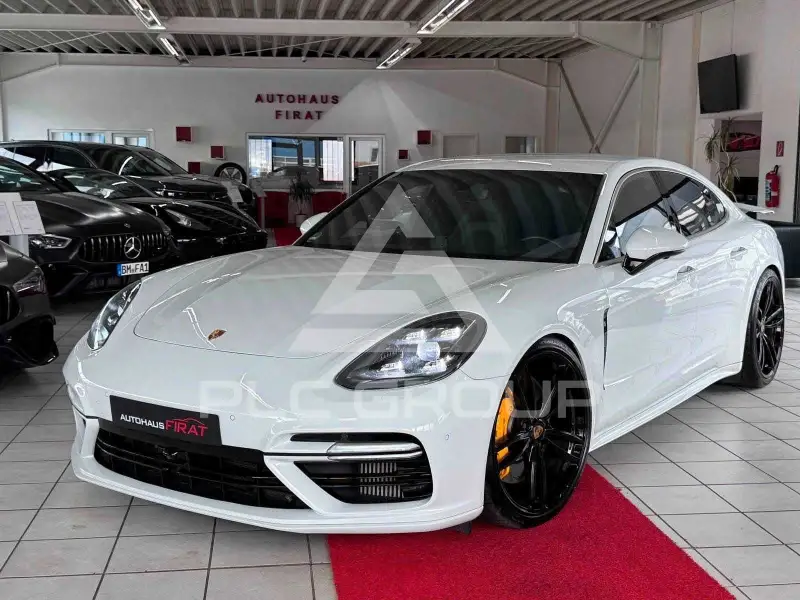 2016 Porsche Panamera