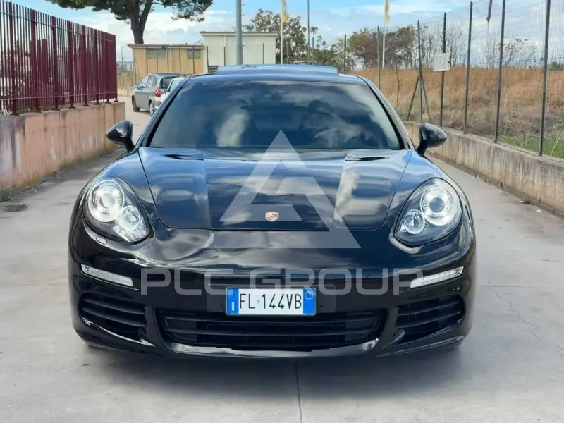 2016 Porsche Panamera
