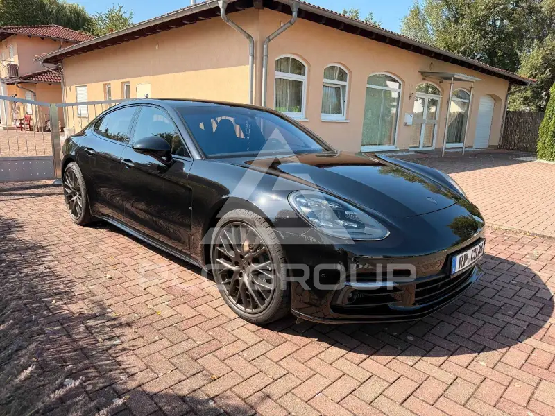 2016 Porsche Panamera