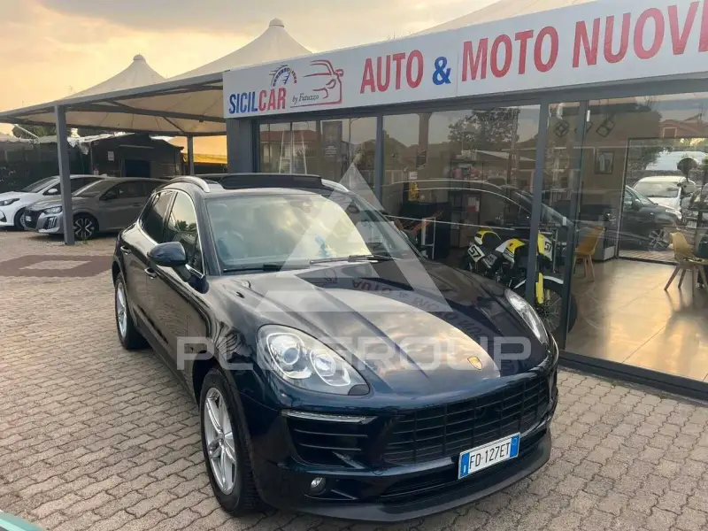 2016 Porsche MACAN