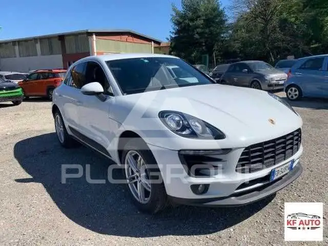 2016 Porsche MACAN