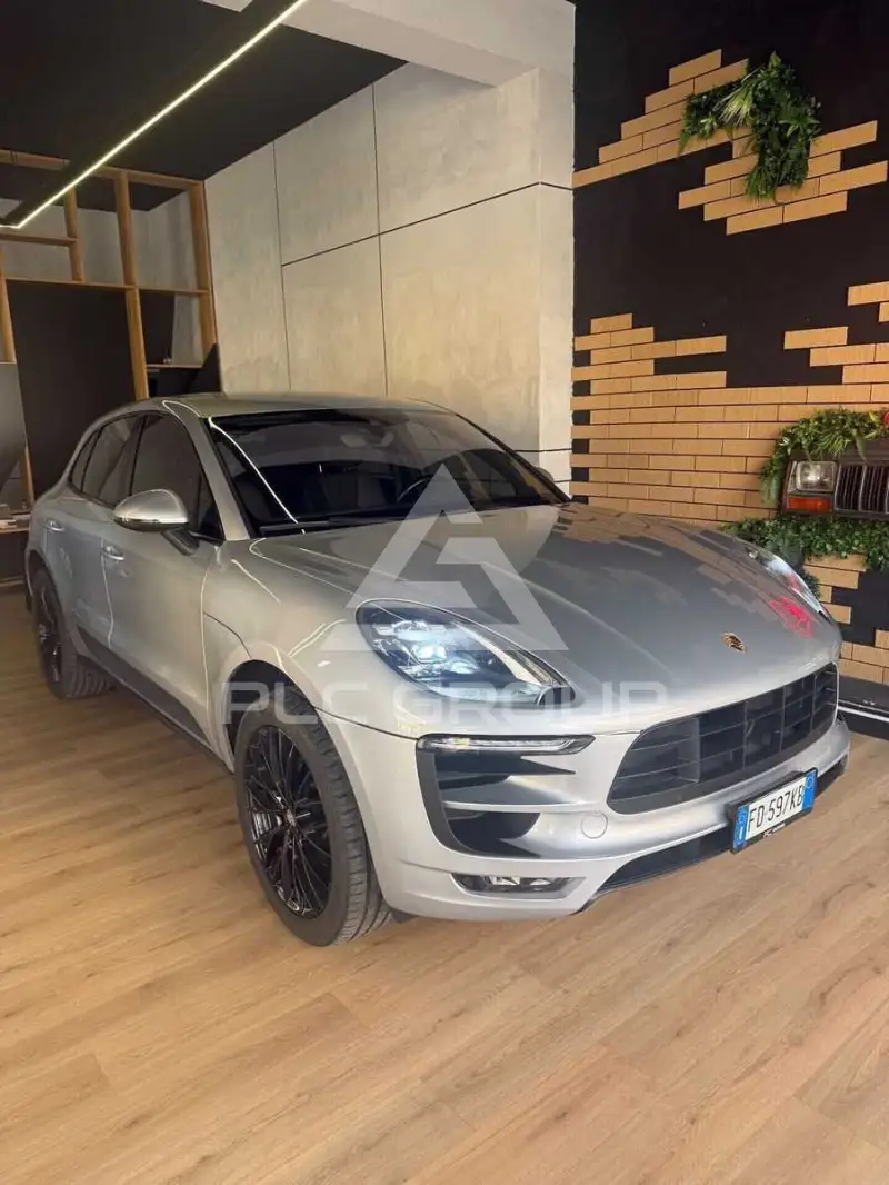 2016 Porsche MACAN