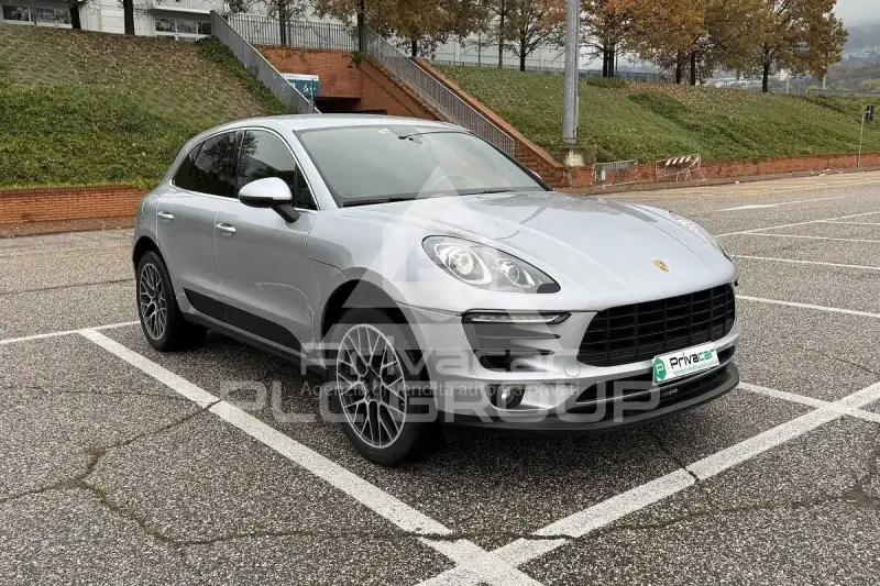 2016 Porsche MACAN