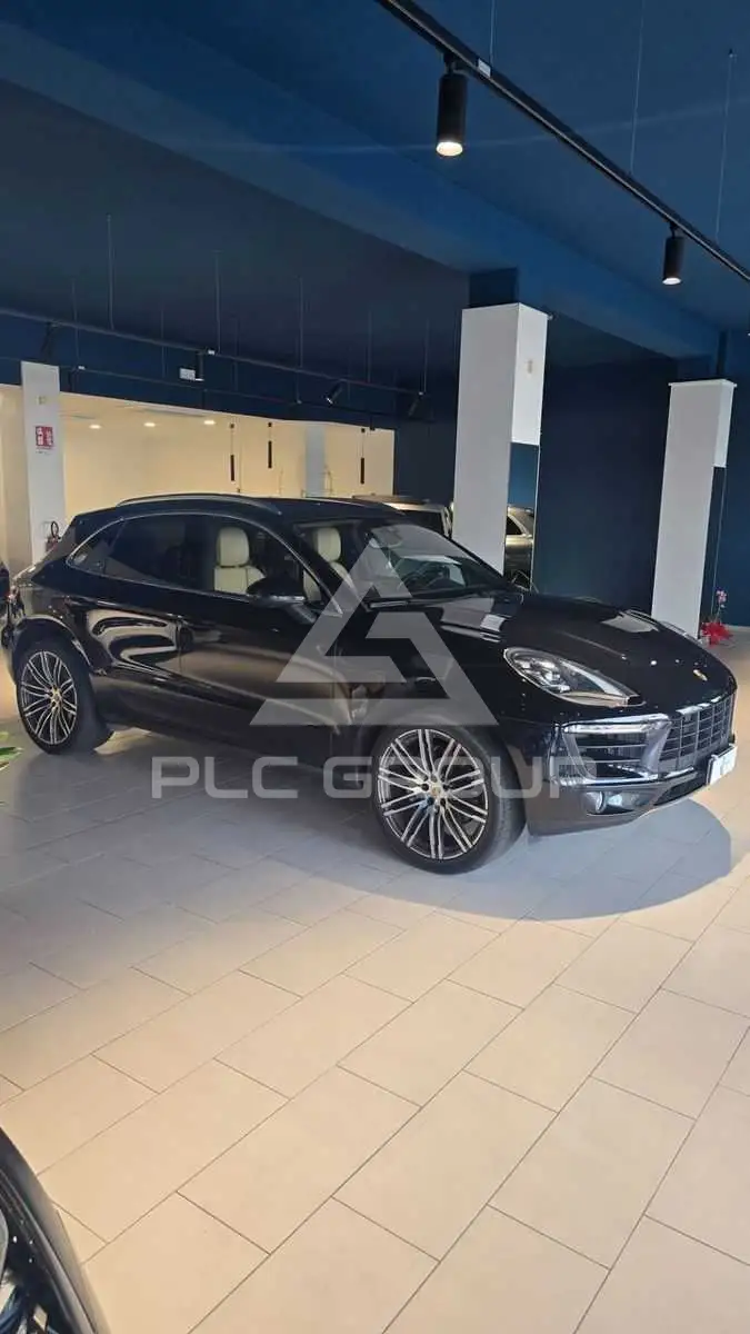 2016 Porsche MACAN