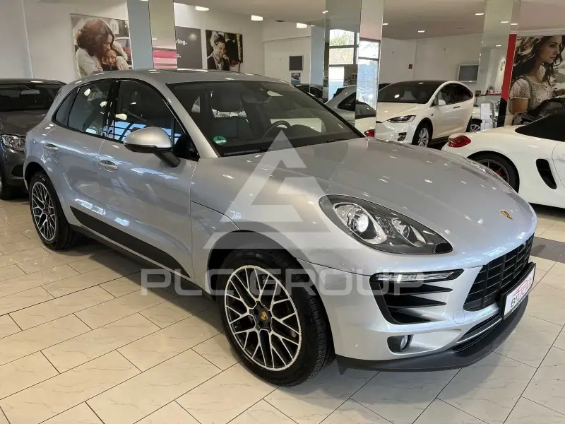 2016 Porsche MACAN