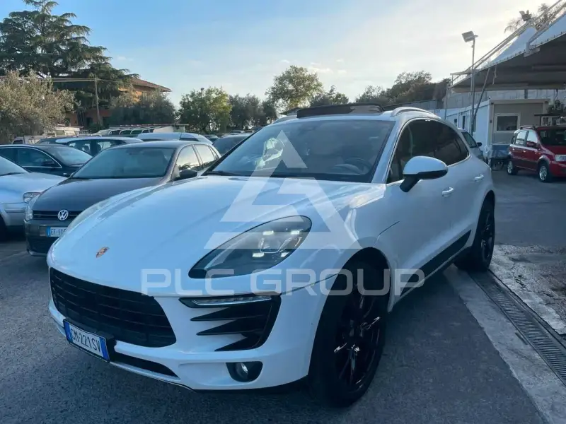 2016 Porsche MACAN
