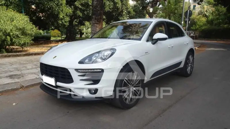 2016 Porsche MACAN
