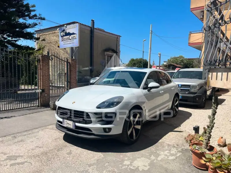 2016 Porsche MACAN