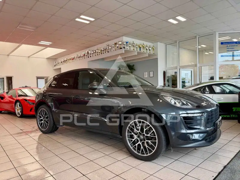2016 Porsche MACAN