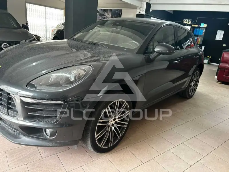 2016 Porsche MACAN