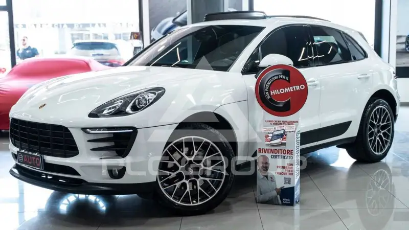 2016 Porsche MACAN