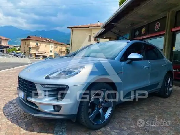 2016 Porsche MACAN