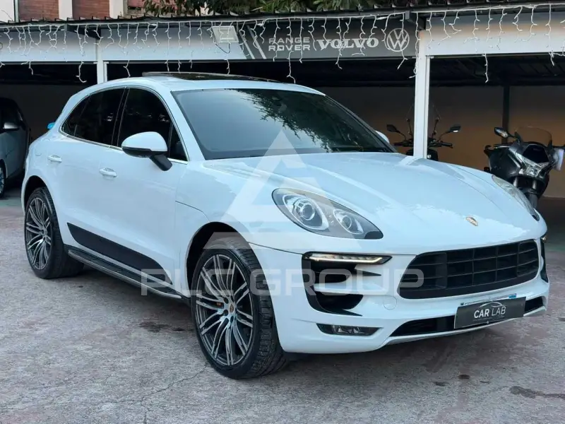 2016 Porsche MACAN