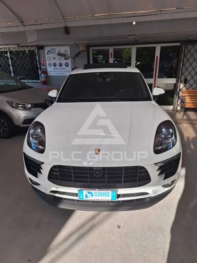 2016 Porsche MACAN