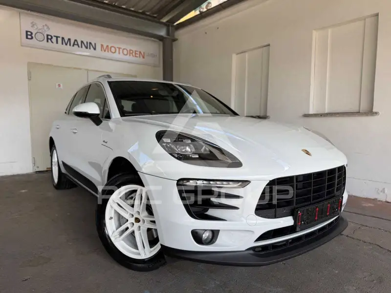 2016 Porsche MACAN