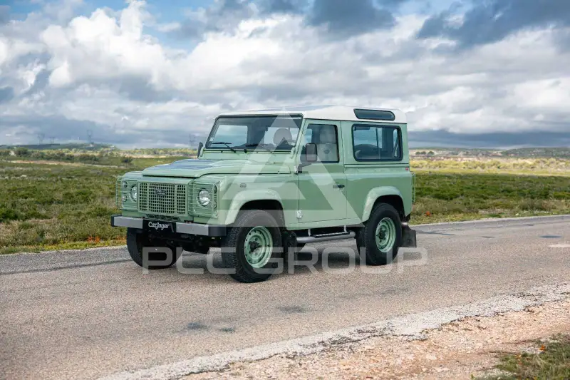 2016 Land Rover DEFENDER