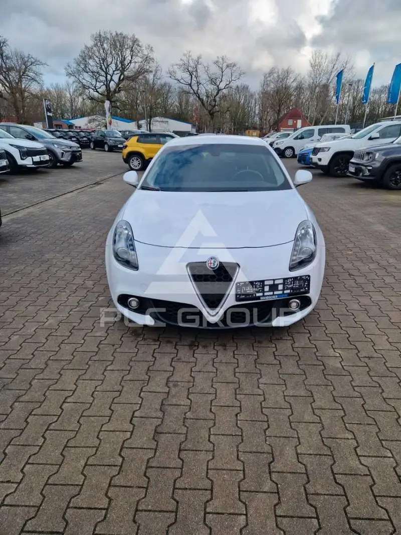 2016 Alfa Romeo Giulia