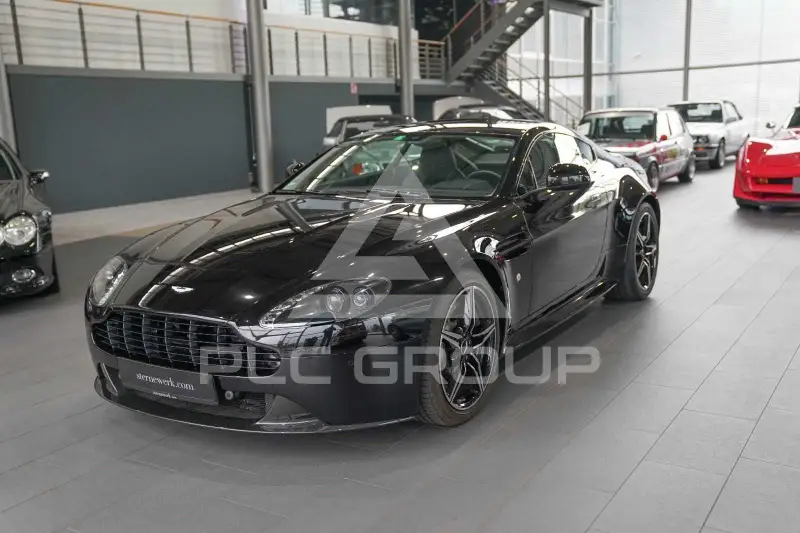 2016 Aston Martin V8