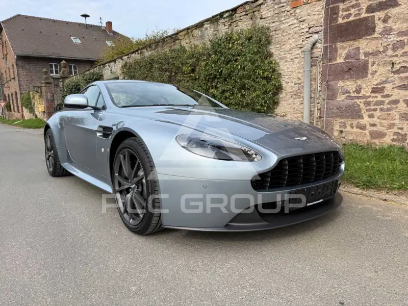 2016 Aston Martin V8