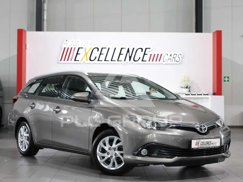 2016 Toyota AURIS