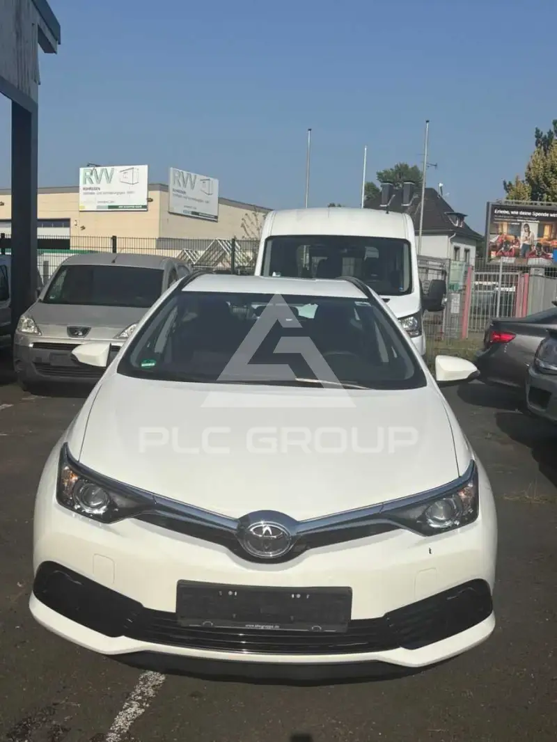 2016 Toyota AURIS