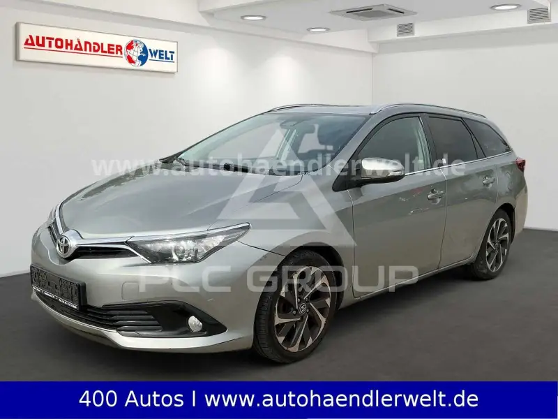 2016 Toyota AURIS