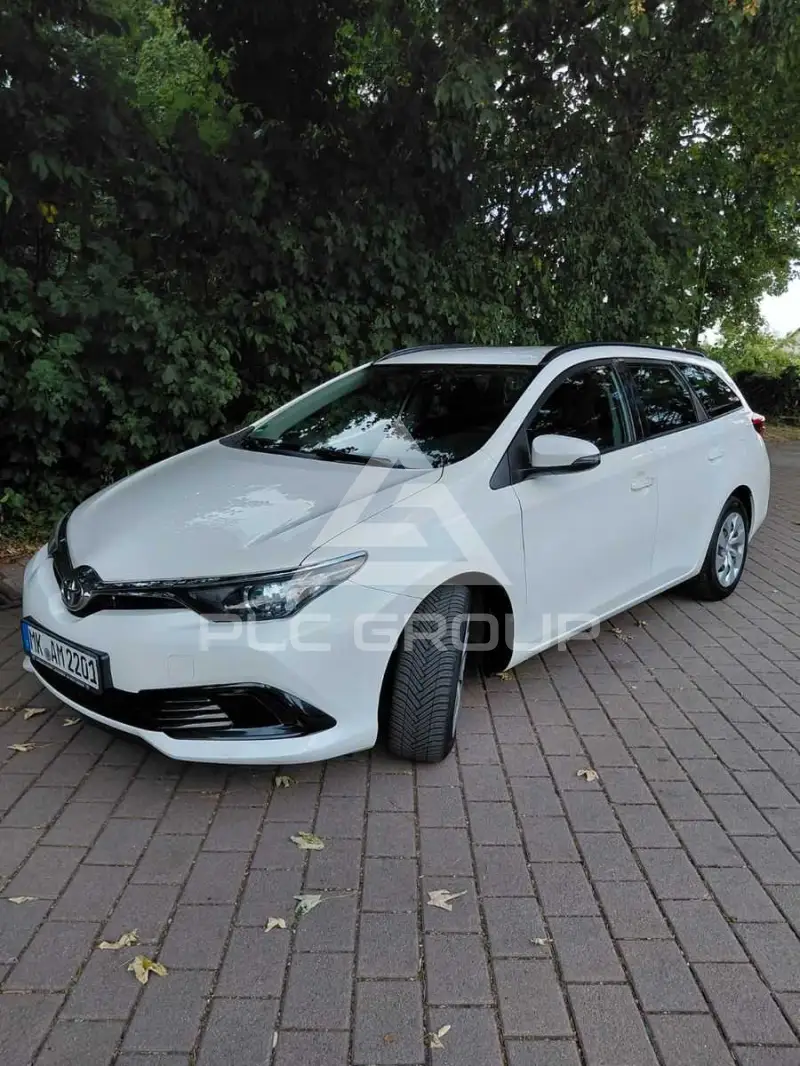 2016 Toyota AURIS