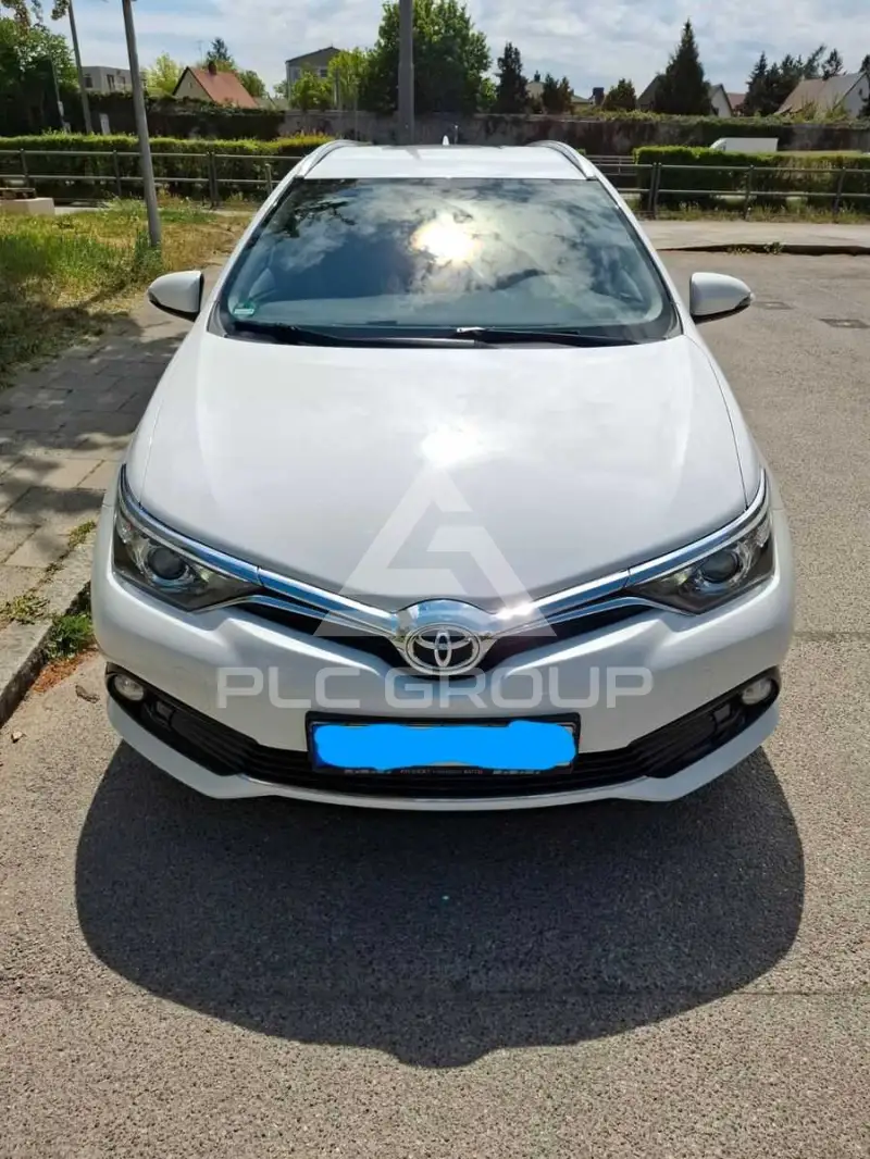 2016 Toyota AURIS