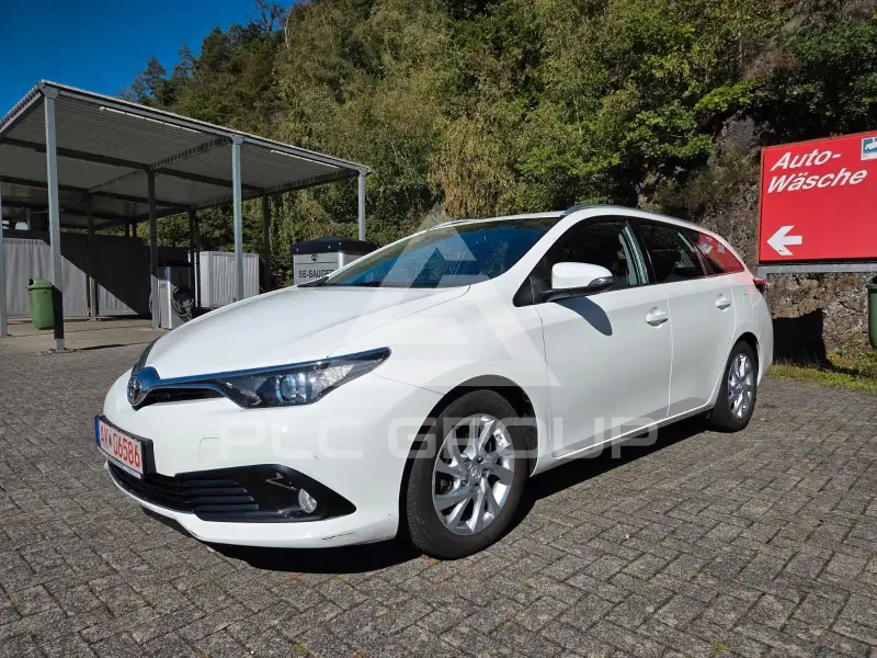 2016 Toyota AURIS