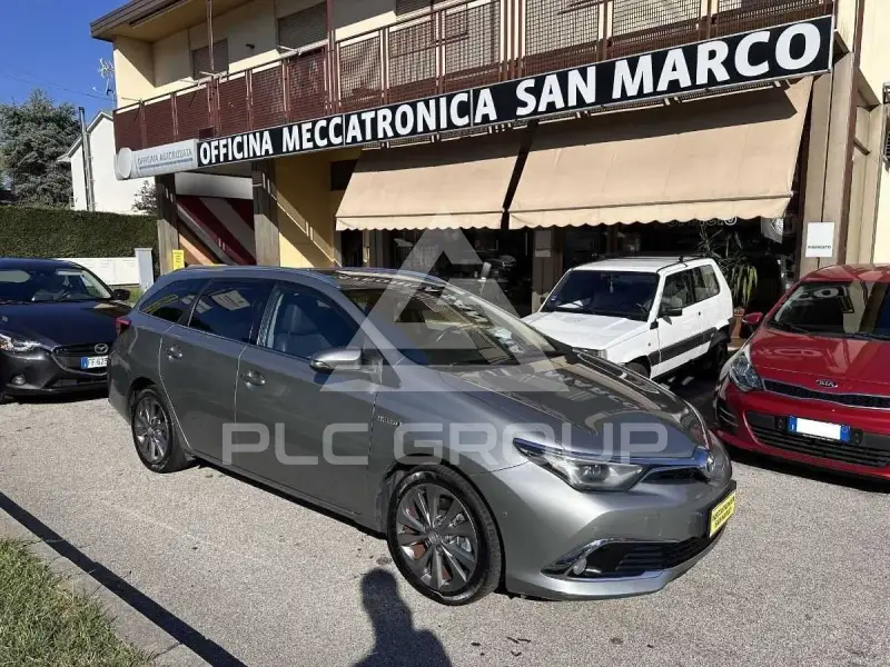 2016 Toyota AURIS