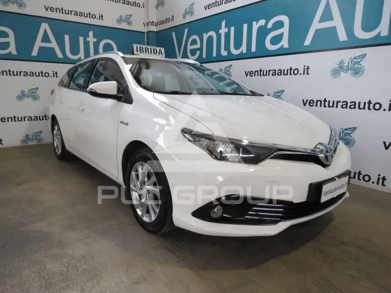 2016 Toyota AURIS