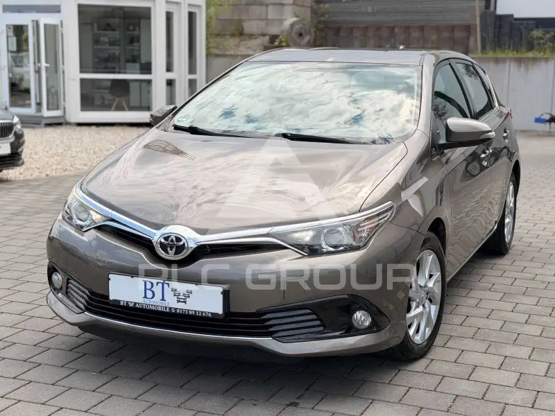 2016 Toyota AURIS