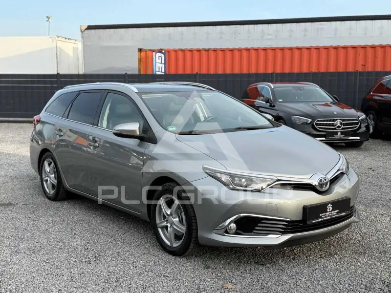 2016 Toyota AURIS