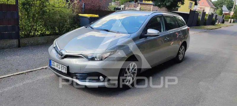 2016 Toyota AURIS