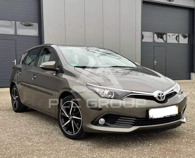2016 Toyota AURIS