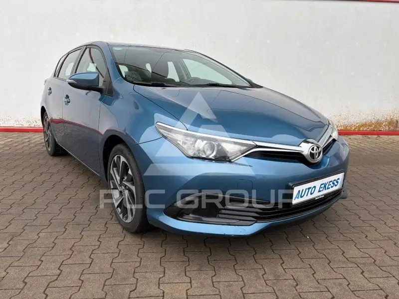 2016 Toyota AURIS