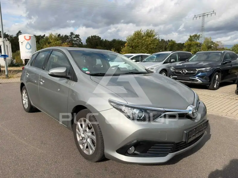 2016 Toyota AURIS